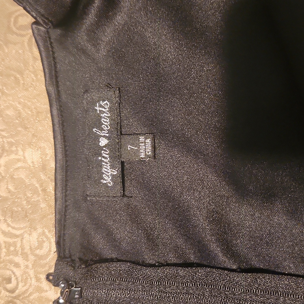 Dress - Picture 2 of 3